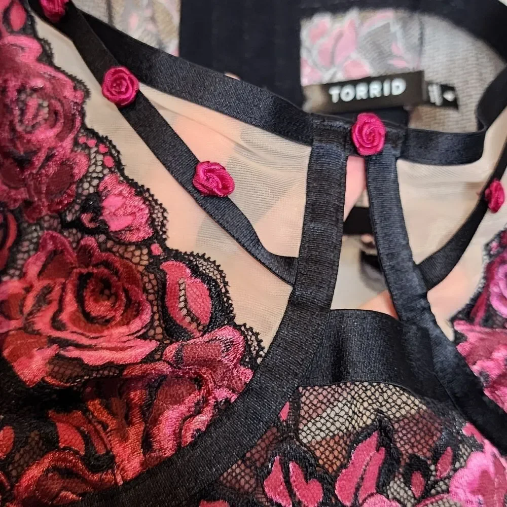 4X 26W Torrid Black Pink Bra Panty Set Sheer Lingerie Dark Romance Plussize NWT